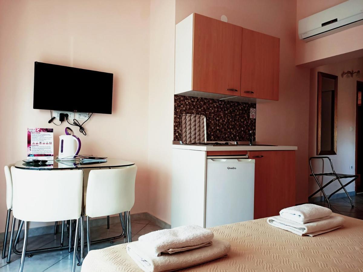 Aparthotel Viola 프예스차나 우발라 외부 사진