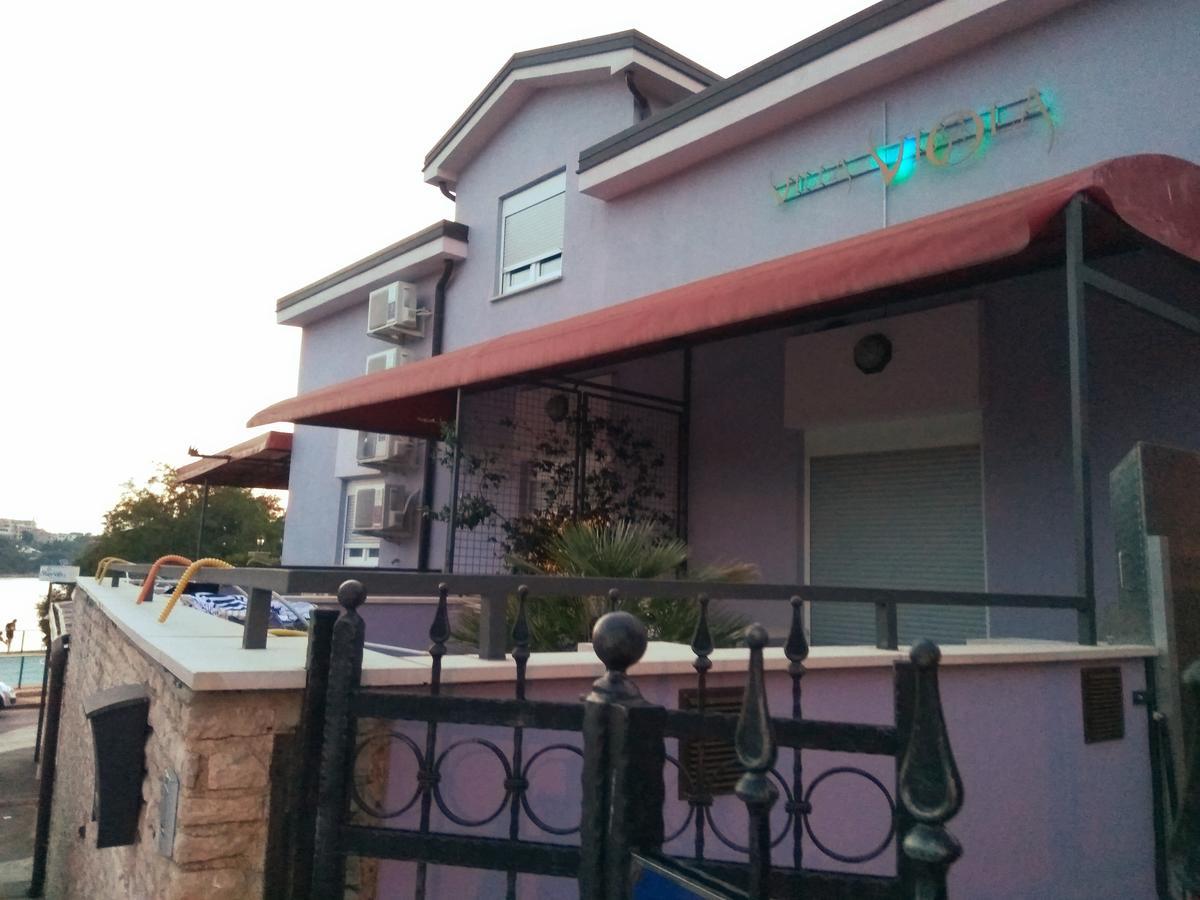 Aparthotel Viola 프예스차나 우발라 외부 사진
